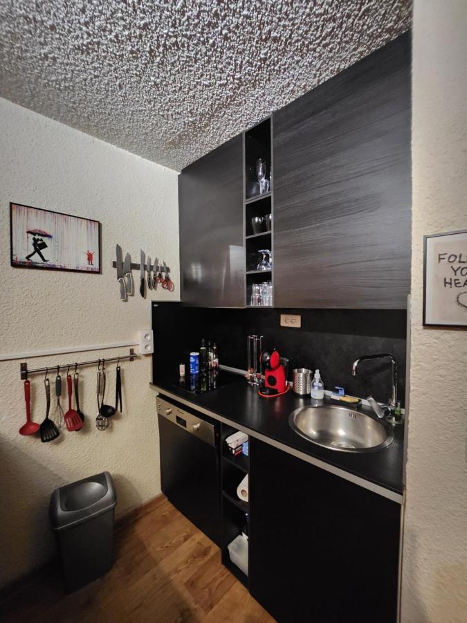 La Petite Corneille - A Chic And Studio.